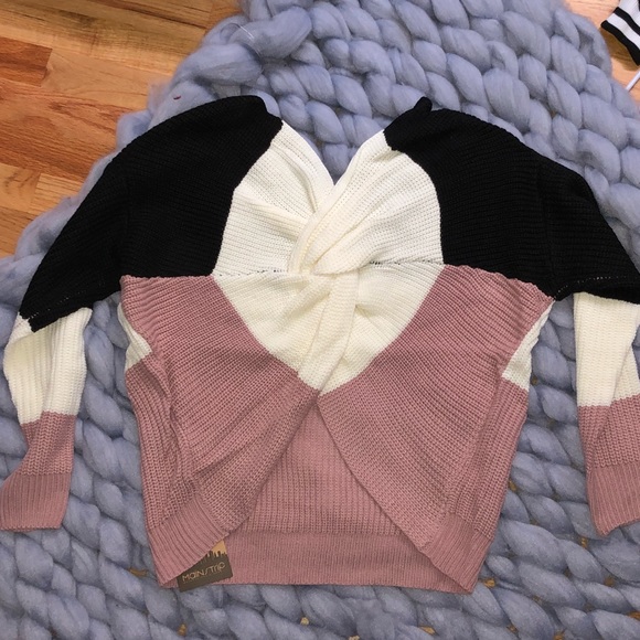 Twist Back Sweater - Picture 5 of 5